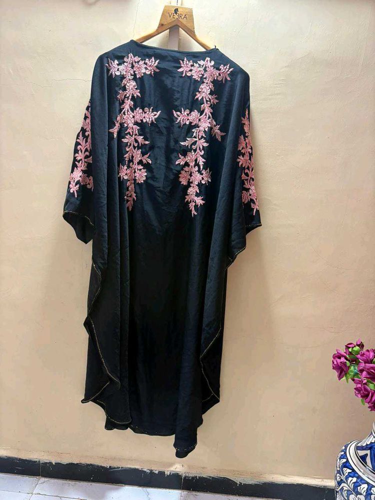 Elegant Black Kaftan with Pink Embroidery