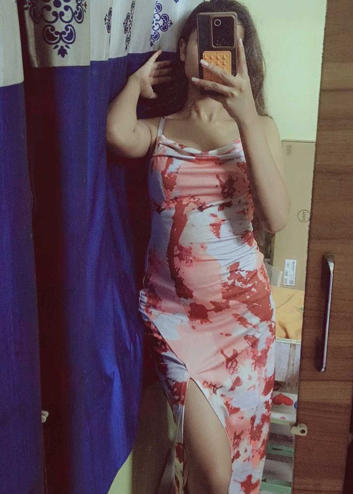 Stunning Tie-Dye Maxi Dress with Slit