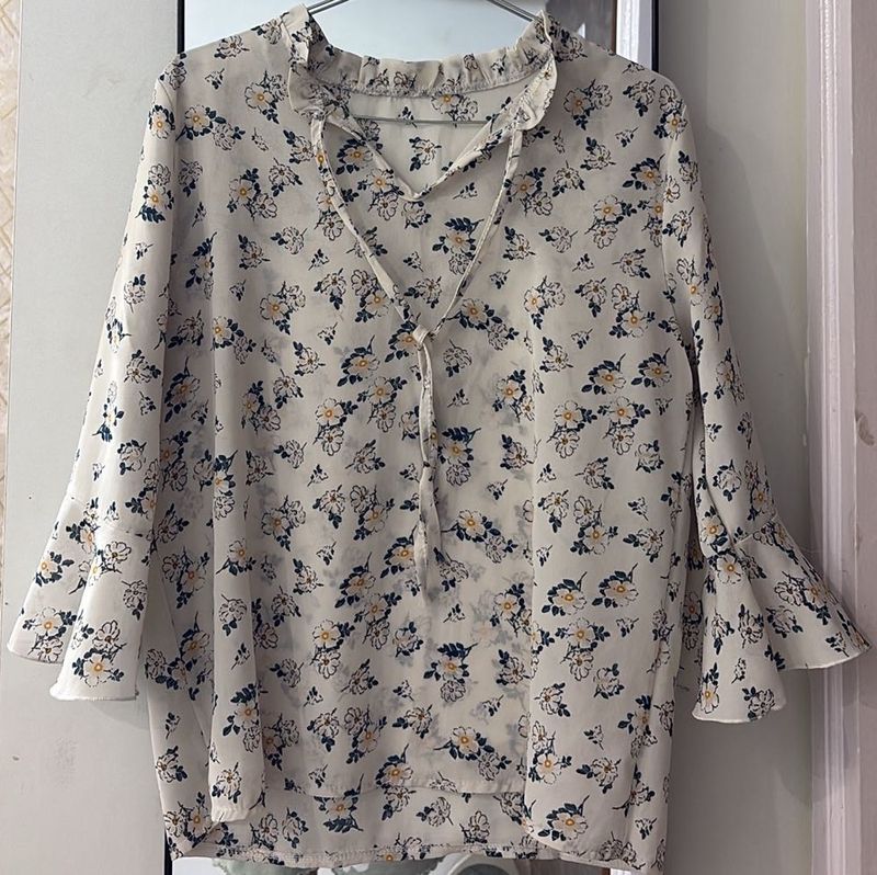 Chic Floral Print Ruffle Neck Blouse