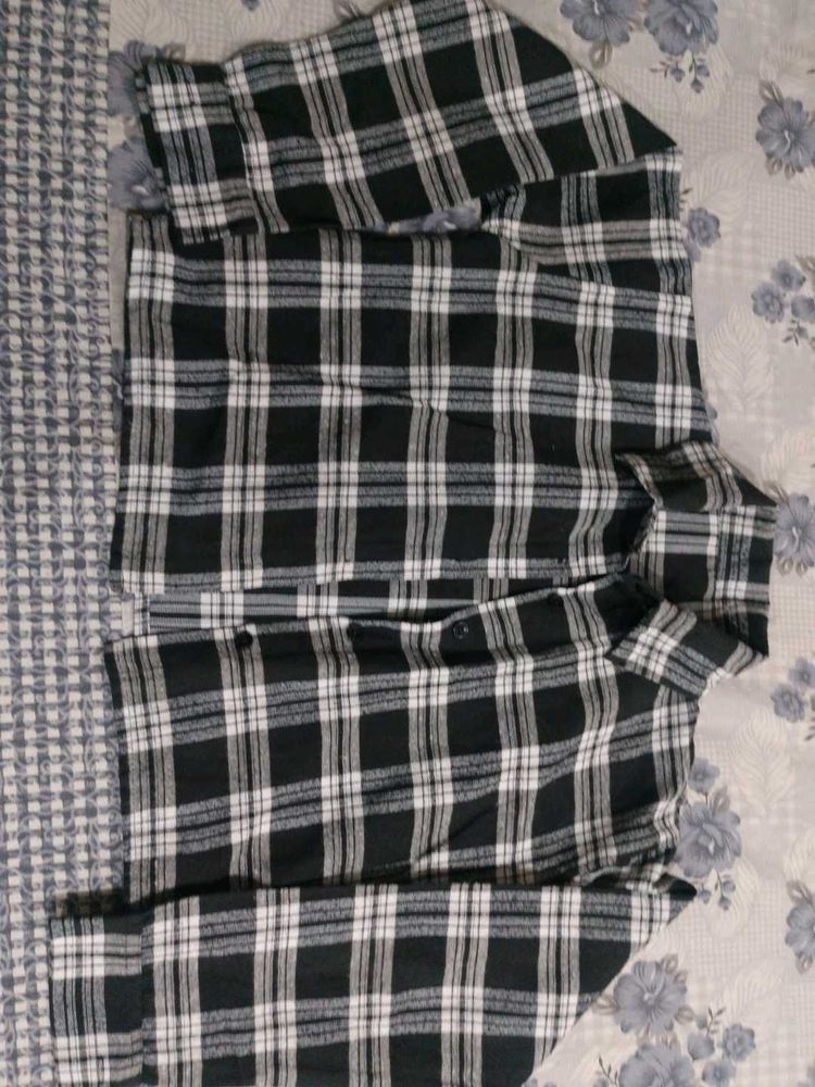 Women Black Crop Shirt
