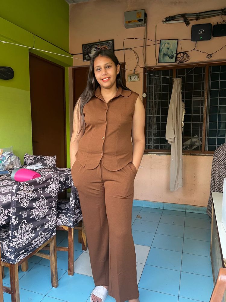 Brown Sleeveless co krd set with Matching Pants