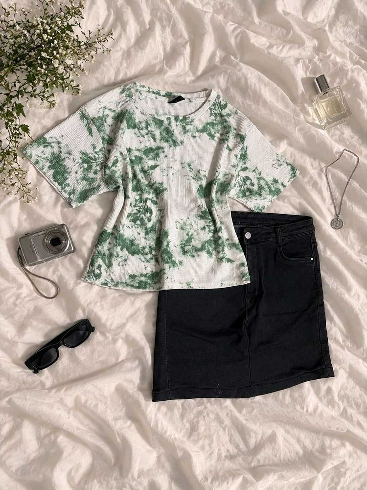 Tie-Dye Green &amp; White T-Shirt