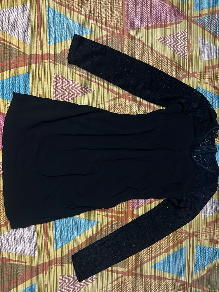 Elegant Black Lace Sleeve Dress