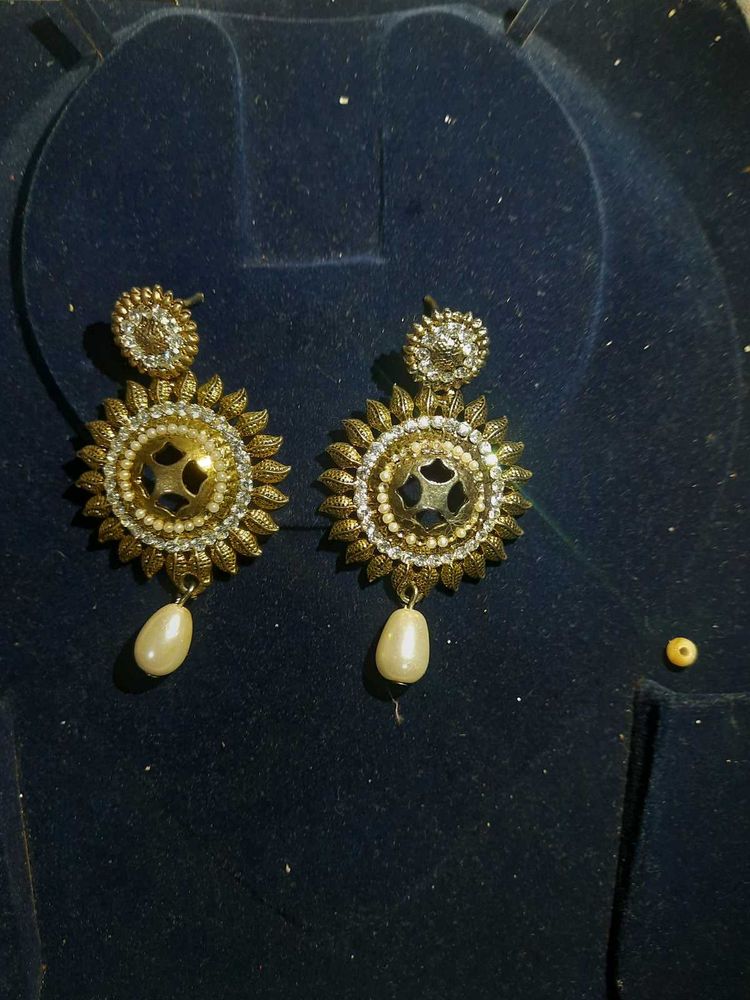 Elegant Pearl Drop Earrings