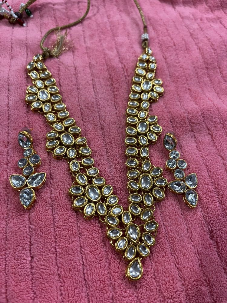 Stunning Kundan Necklace &amp; Earring Set