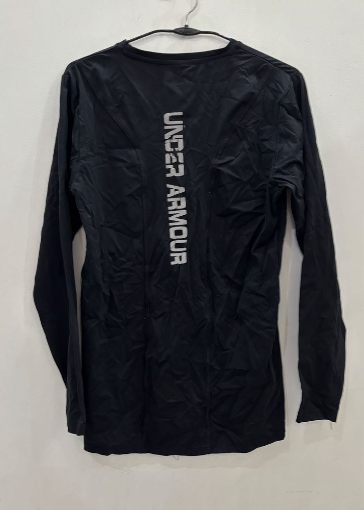 Under Armour Long Sleeve T-Shirt