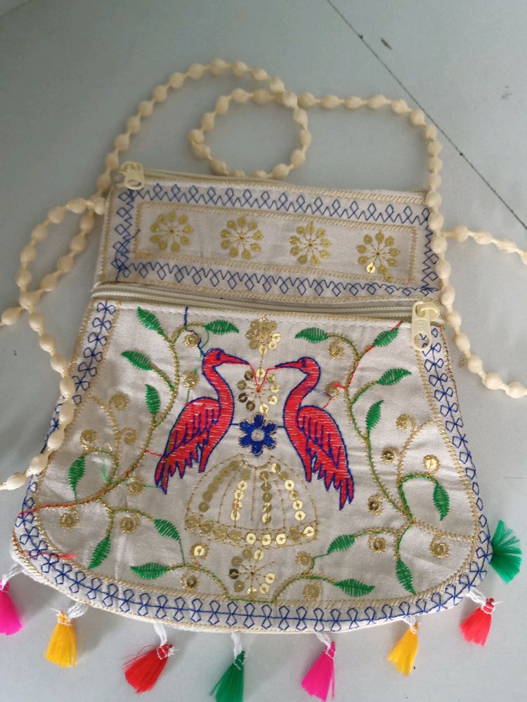 Embroidered Bird Tapestry Shoulder Bag
