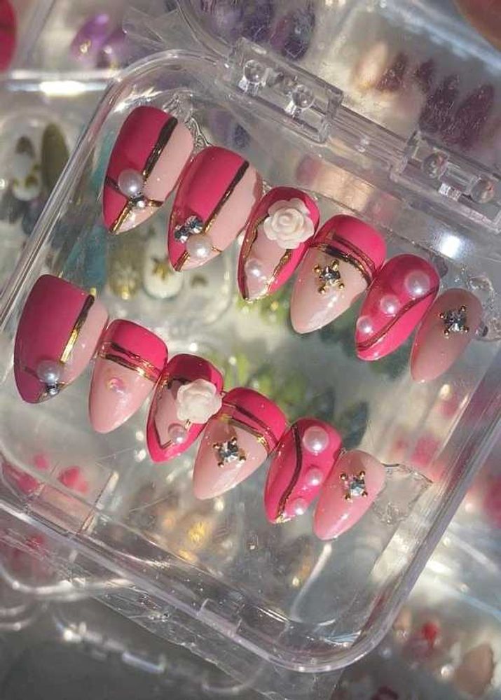 Chic Pink &amp; Gold Press-On Nails