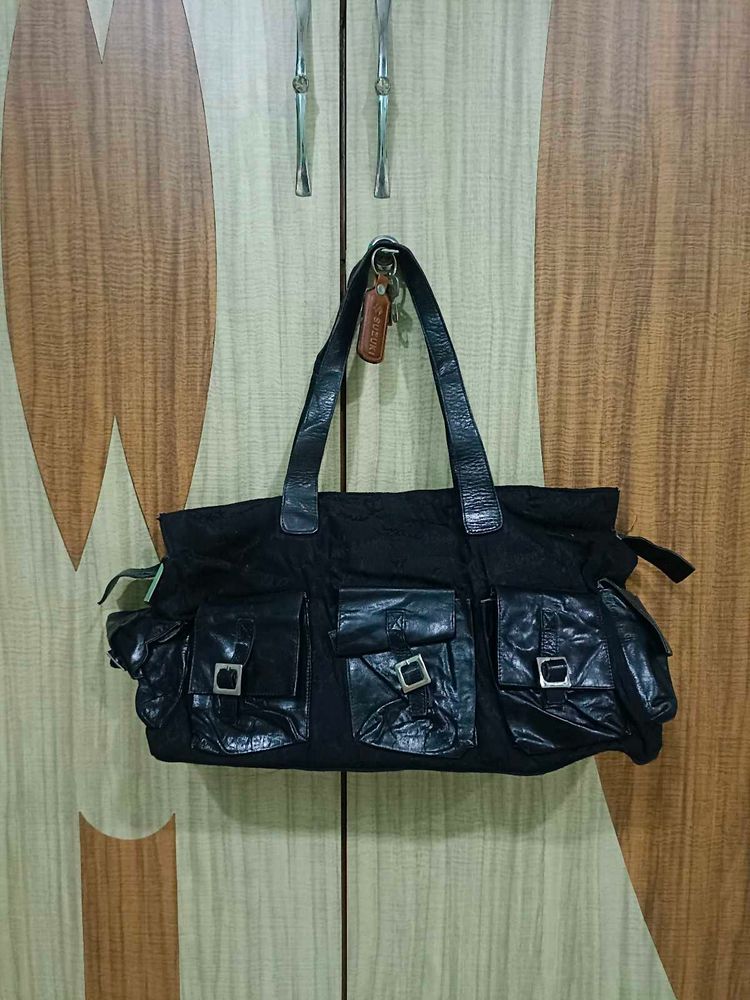 Stylish Black Tote Bag with Pockets