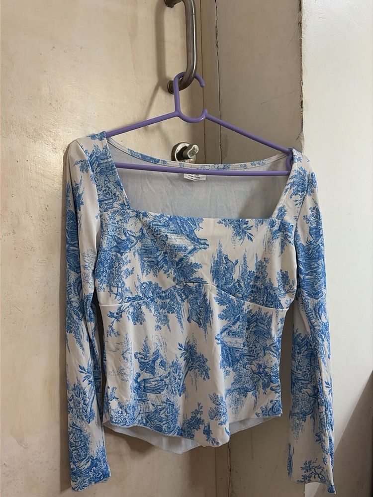 Blue and White Scenic Print Long Sleeve Top