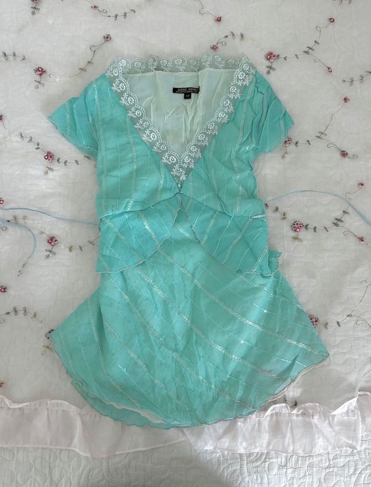 Pinterest inspired mint/teal top.