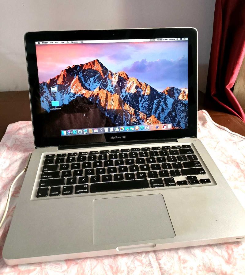 MacBook Pro Laptop 13 inch