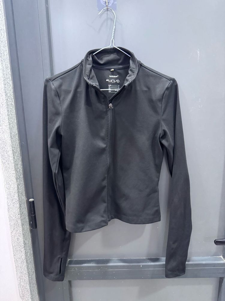 H&amp;M Women's Black Zip-Up active Jacket