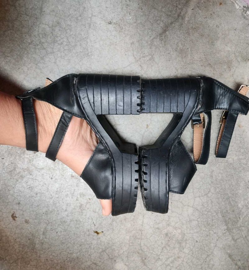 black heel