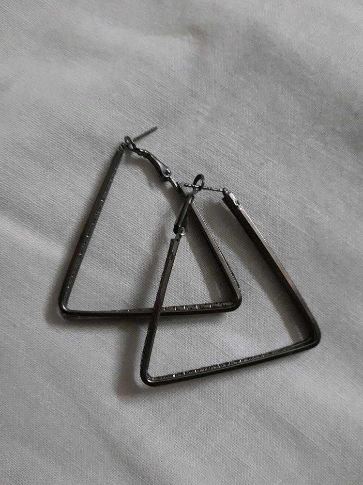 EARINGS