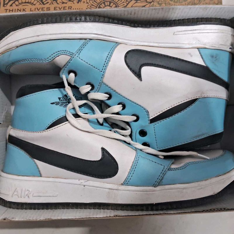 Air Jordan - Blue &amp; White Sneakers, Shoes