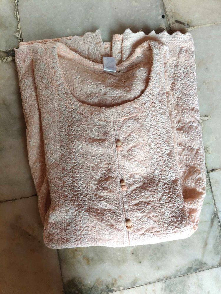chikankari pattern with threads short beautiful ku