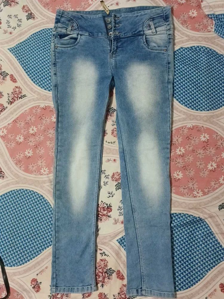 Blue Wash High-Waist Jeans