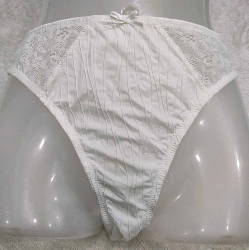 Elegant White Lace Briefs with Bow Detail 🖤