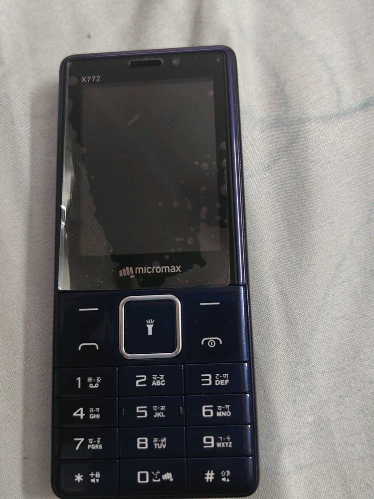 Micromax X772 Feature Phone