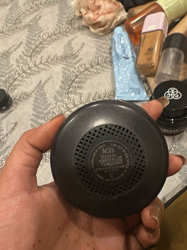 MAC Studio Fix Powder Plus Foundation NC15