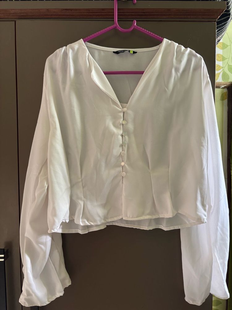 Chic White V-Neck Blouse