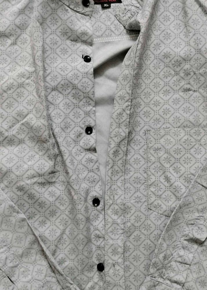 Patterned Casual Shirt in excellent condition