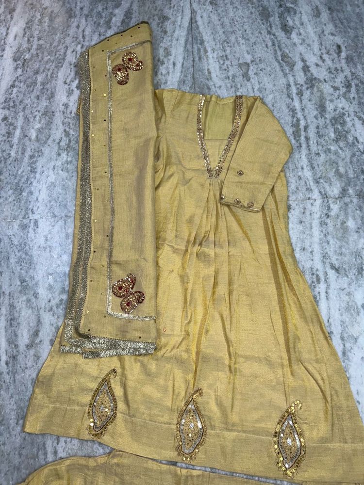 golden Anarkali