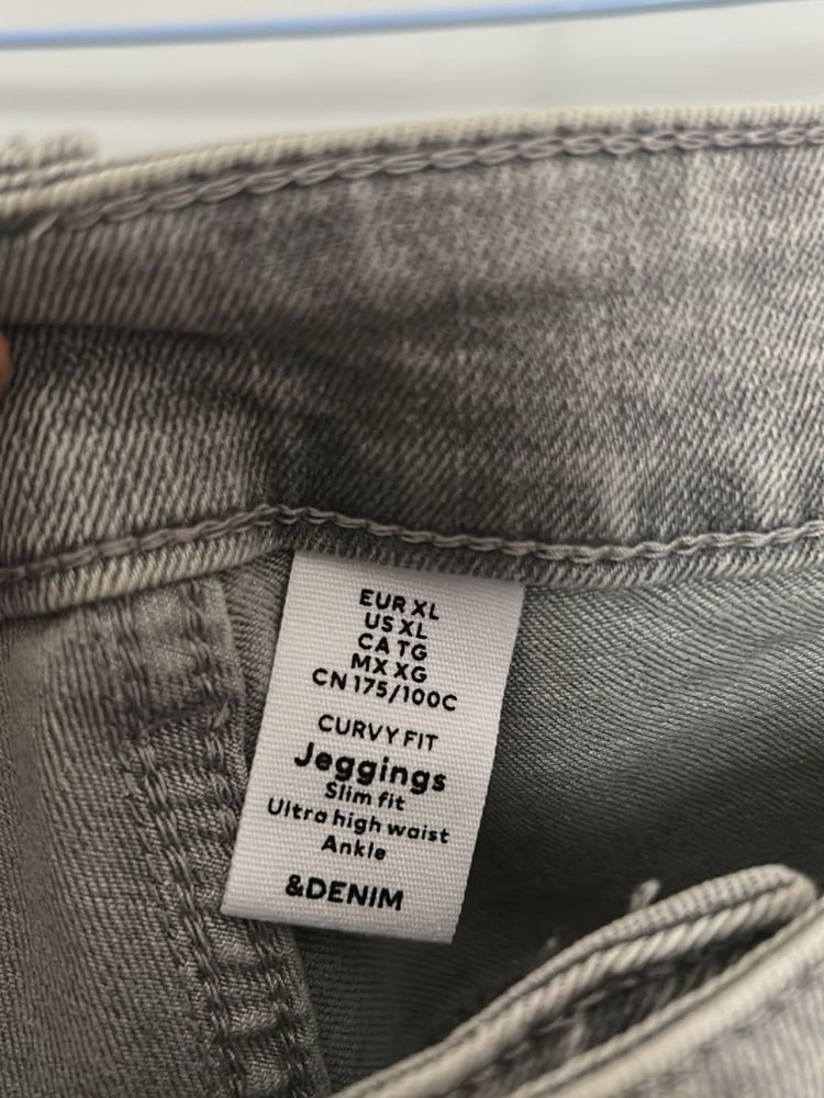 H&amp;M Grey Jeggings - Curvy Fit