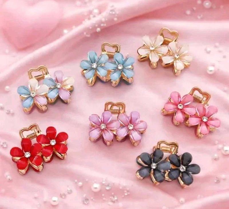 Cute Flower Hair Claw Clips (Set of 3)