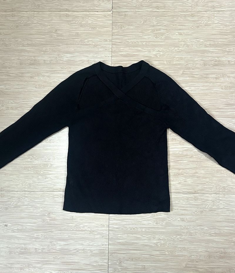 Chic Striped Cut-Out Long Sleeve Top