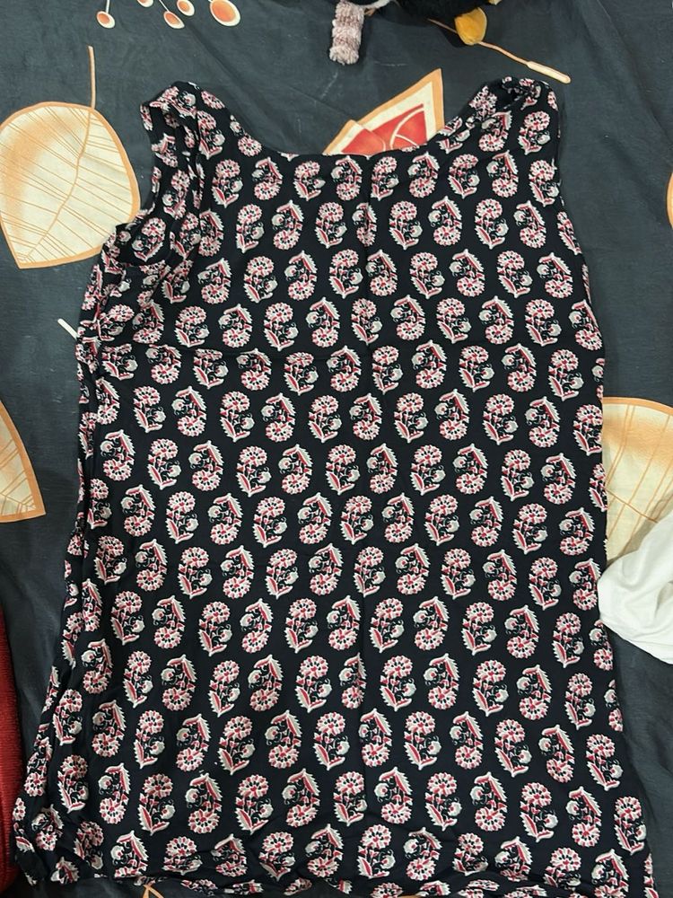 Stylish Sleeveless Printed Top
