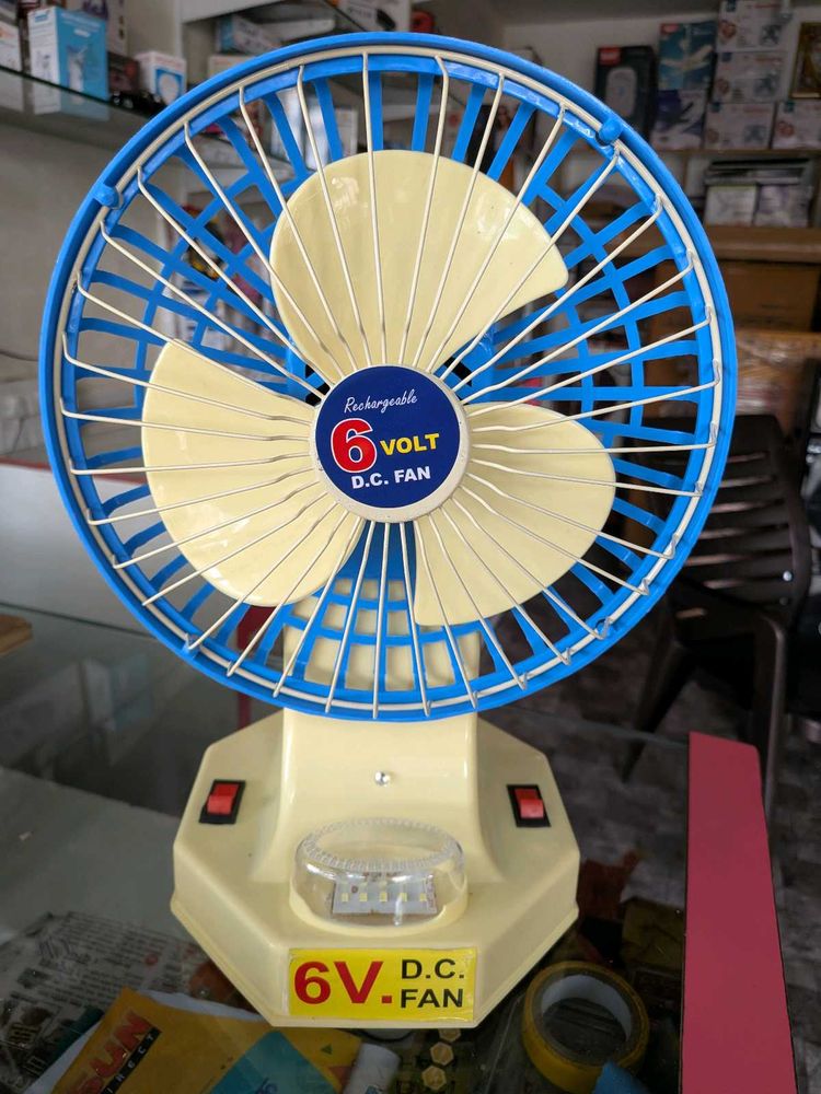 Rechargeble 6V Fan with Emergency Light