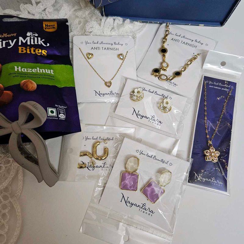 Premium Mystery Gift Box Hamper Fixed Price