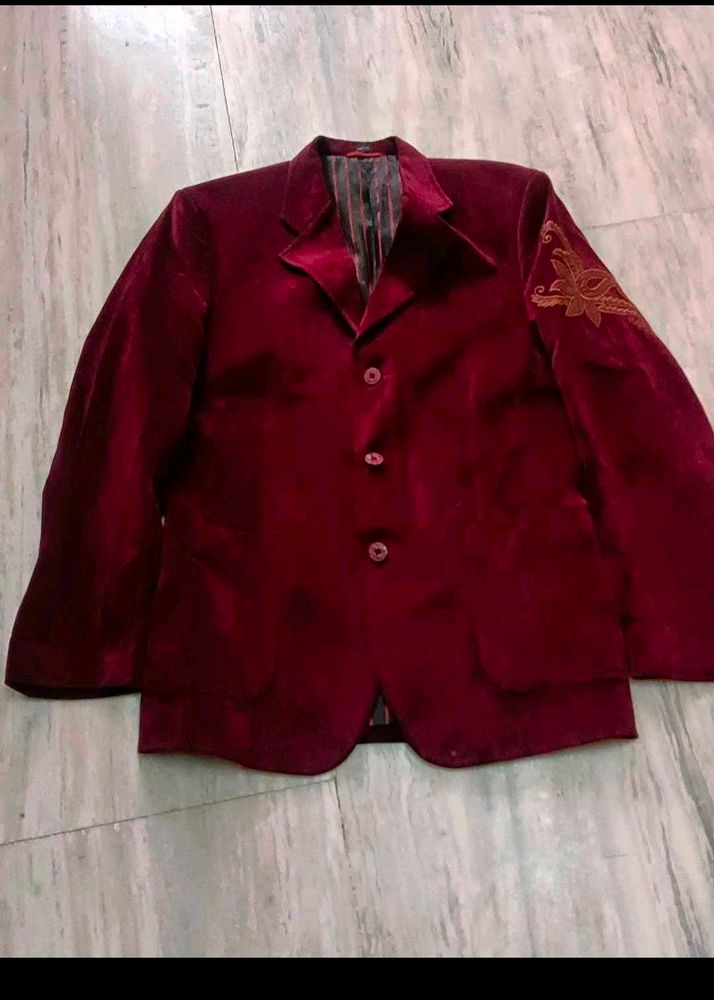 Velvet Blazer with Embroidery