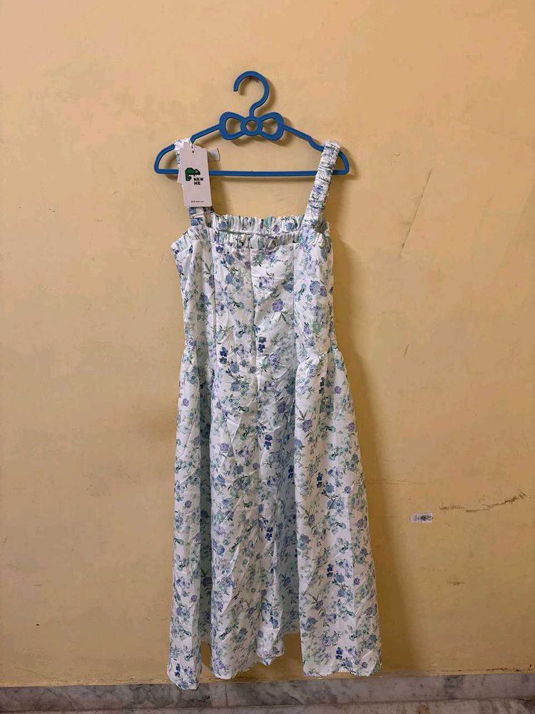 NEWME Floral Print Midi Dress