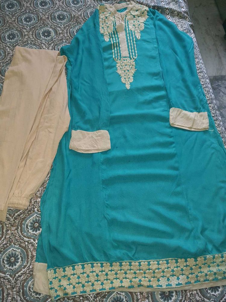 Teal Embroidered Kurti Set