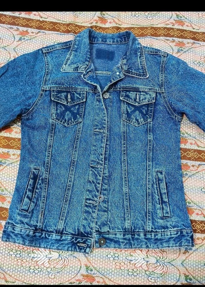 DENIM JACKET