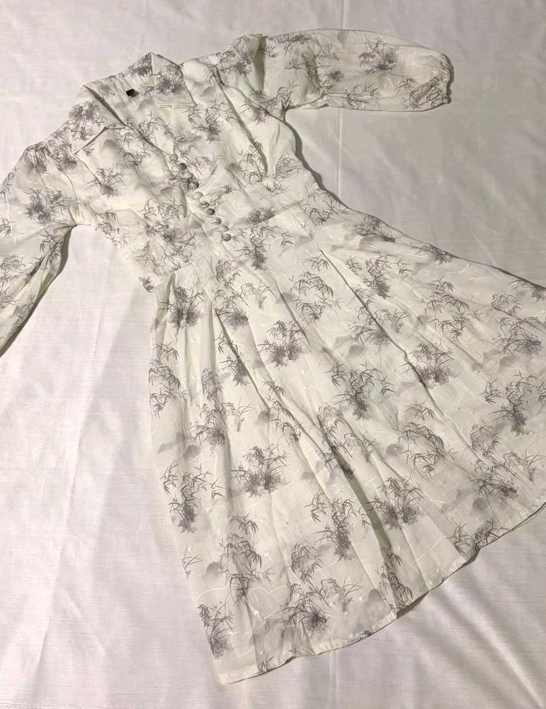 Elegant White &amp; Grey Print Midi Dress