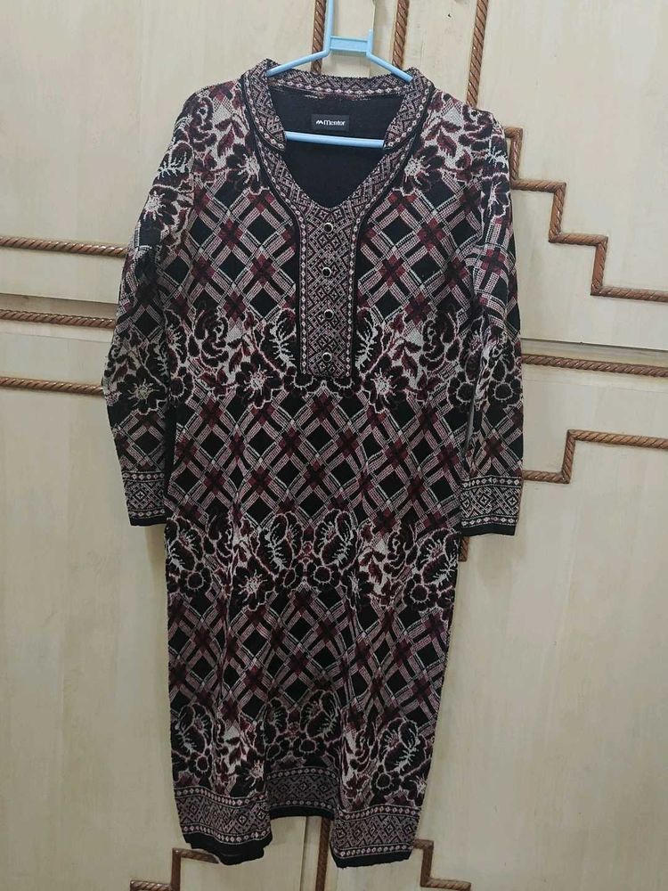 woolen Kurta with Intricate Pattern