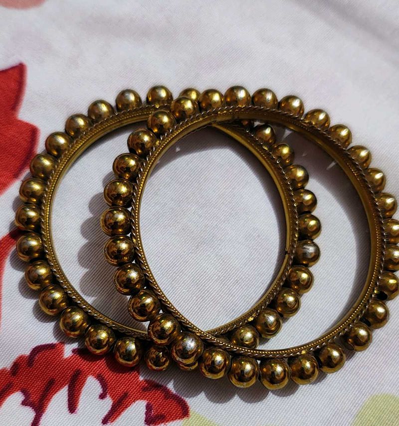 Traditional Gold Tone Beaded Bangles(2.6)
