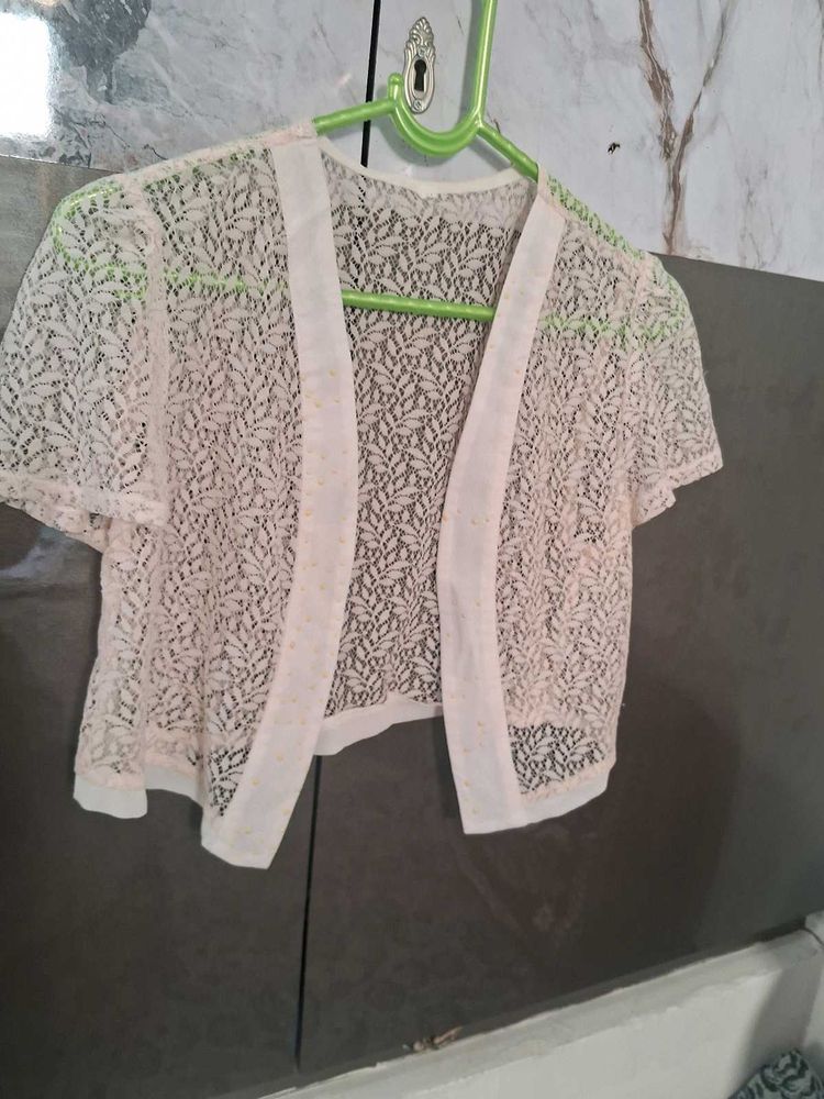 Chic Lace Cropped Cardigan