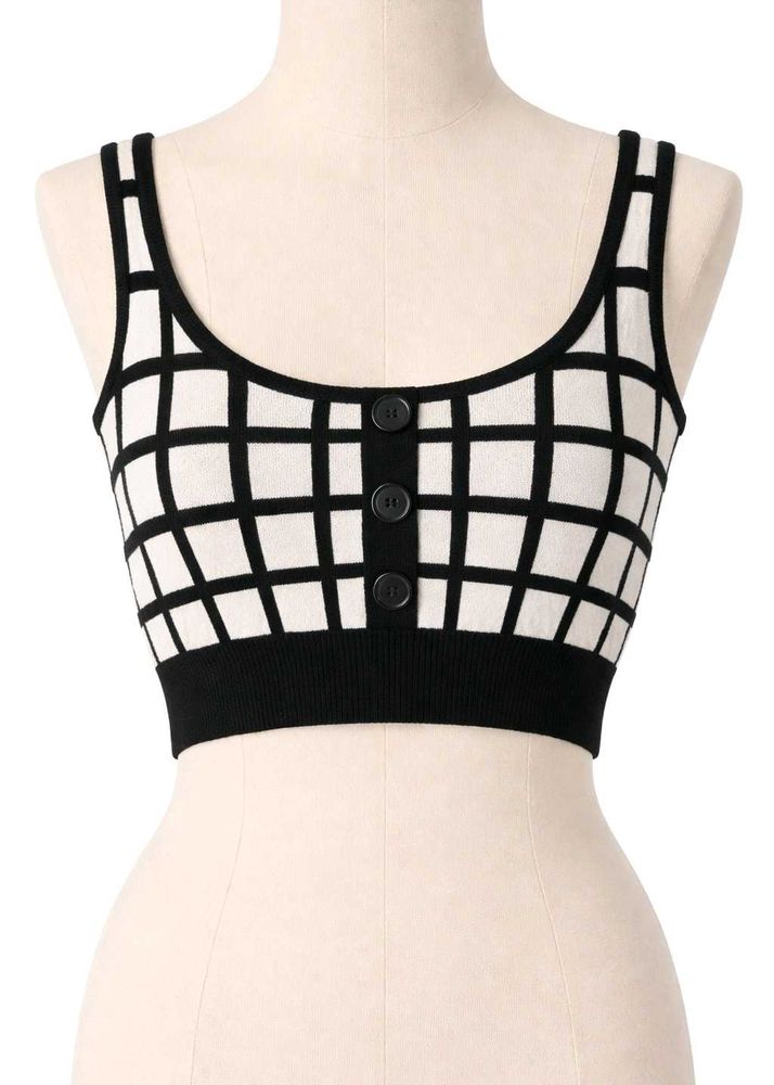 Chic Black &amp; White Checkered Crop Top