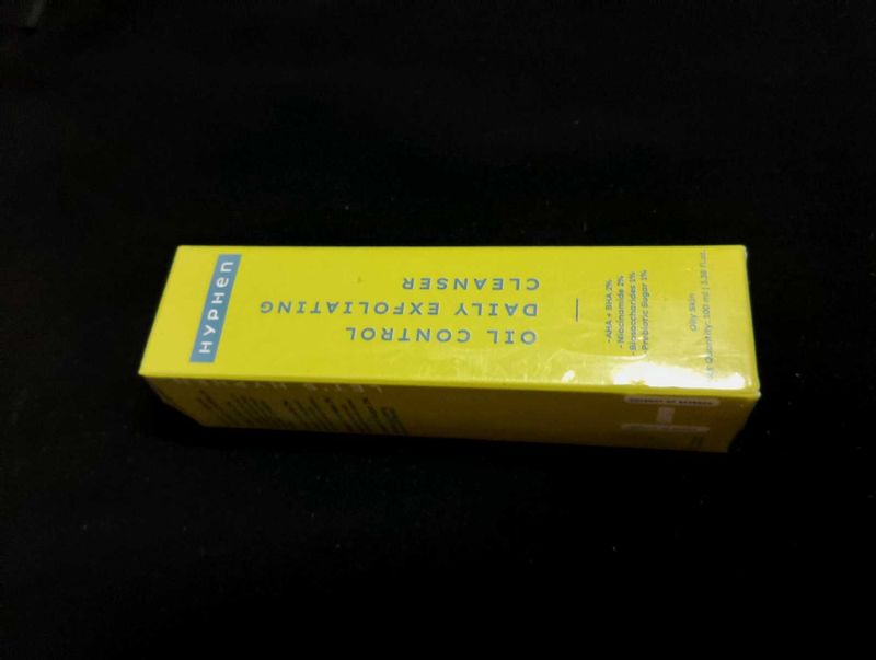 Hyphen oil controlling daily exfoliating cleanser