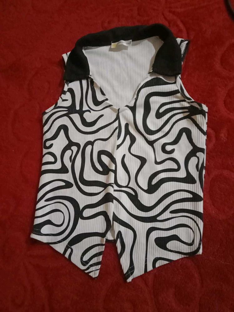 Stylish Black &amp; White Print Vest Top🦓