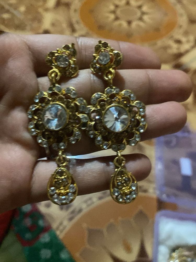 Exquisite Gold-Tone Dangle Earrings