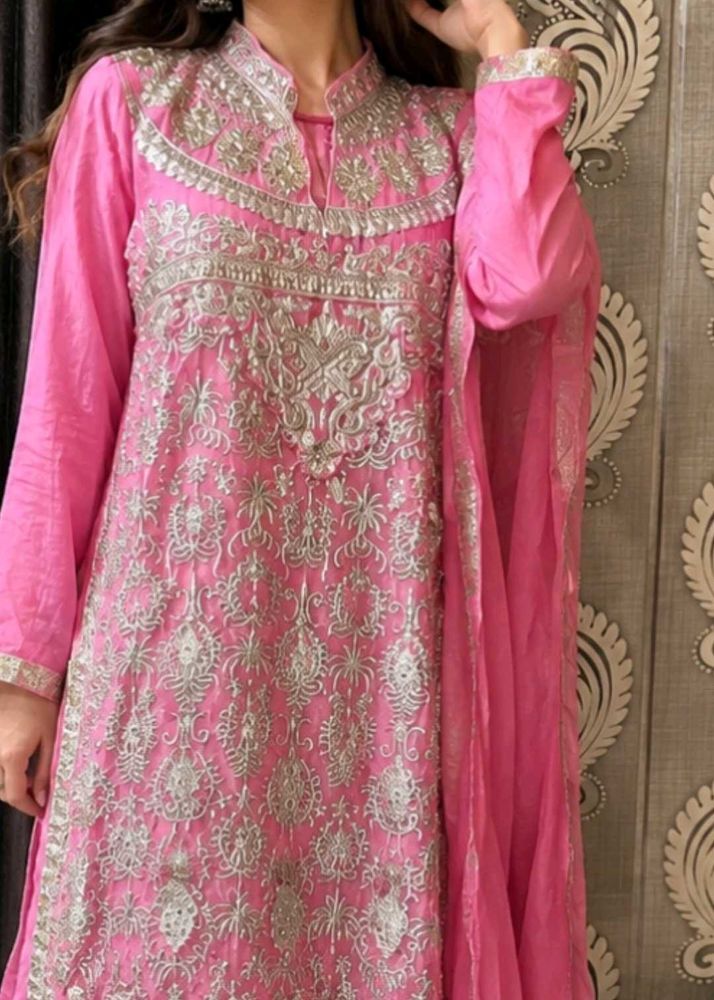 Pink Embroidered Kurta with pyami