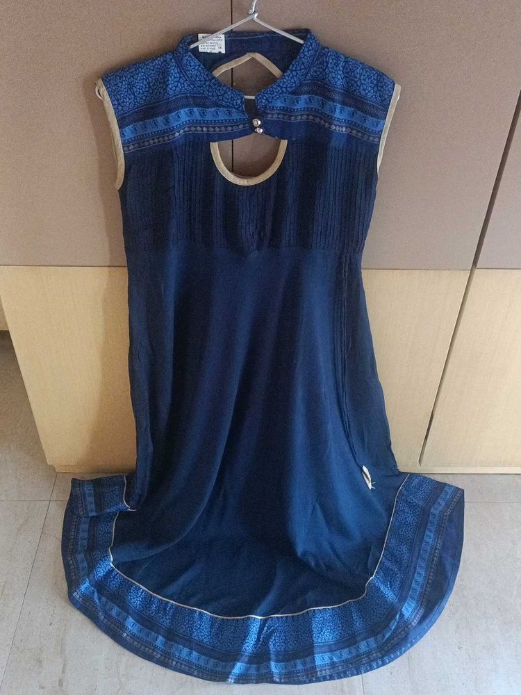 Sale 😍 !!  Indigo Blue Sleeveless Kurti