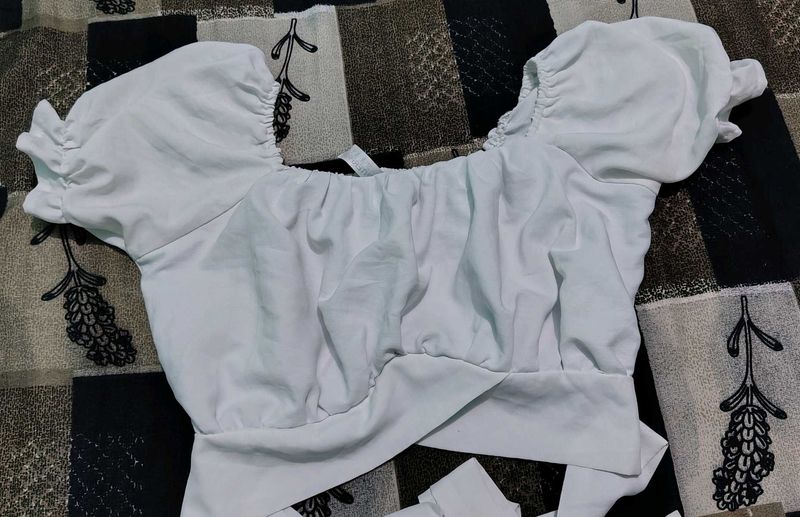 White Puff Sleeve Crop Top