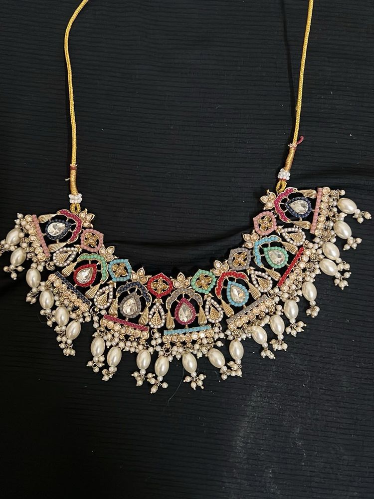 Exquisite Kundan &amp; Pearl Necklace Set